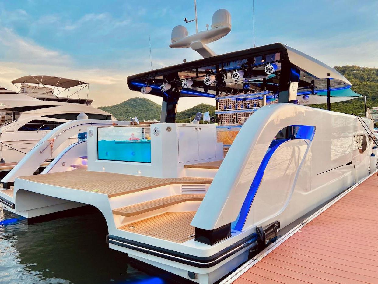 Catamaran Ozone, photo 11